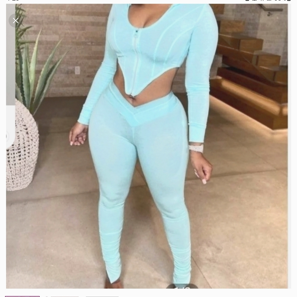 Two piece set size medium